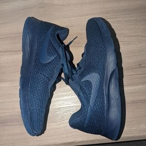 Nike Tanjun